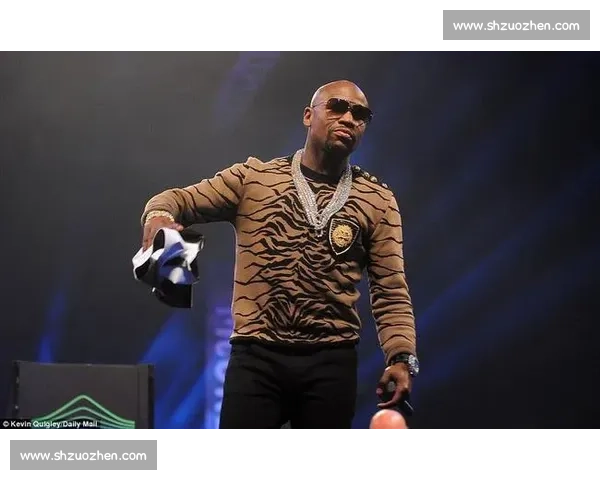 梅威瑟对阵嘴炮体重差异引发拳坛格斗规则与实力之争背后的商业博弈