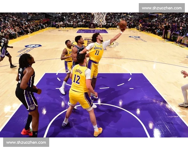 湖人vs湖人最新比分揭晓比赛过程引发球迷热议全场表现成为焦点
